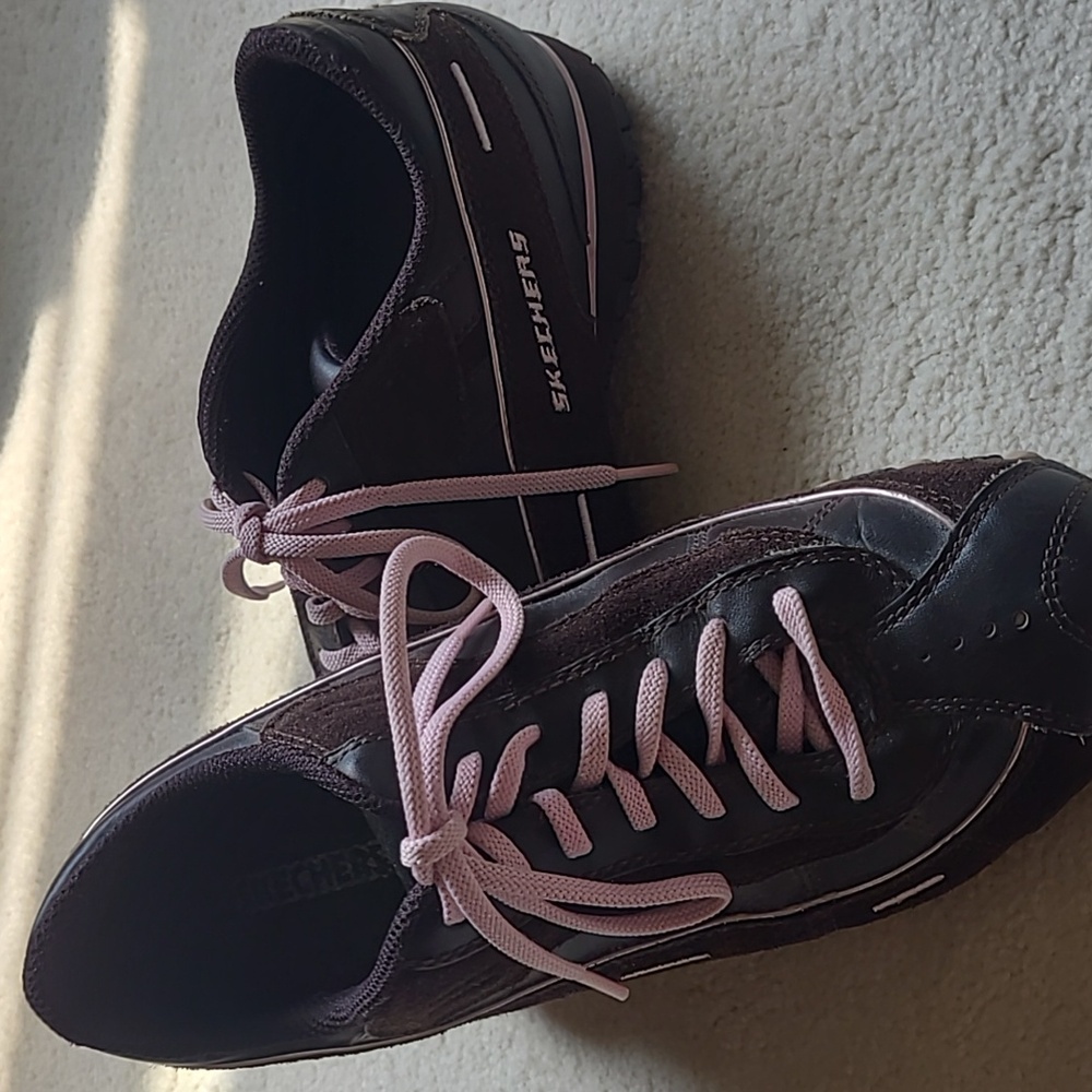 Sketchers Size 9 1/2 Brown & Pink Leather Sneaker